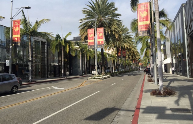 Agustina paseó por la exclusiva Rodeo Drive.
