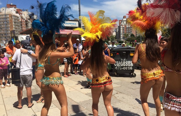 El Carnaval ya se vive en la Rambla de Mar del Plata.