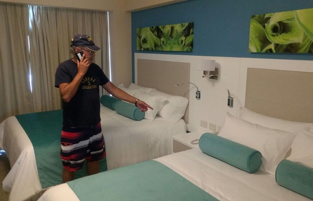 Orlando Morales ingresó en exclusiva al Hotel Epic.