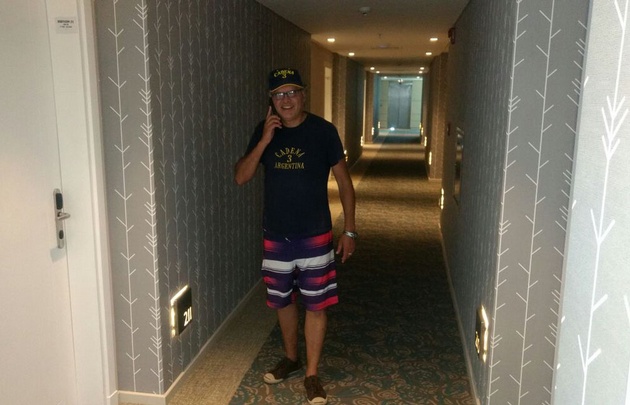 Orlando Morales ingresó en exclusiva al Hotel Epic.