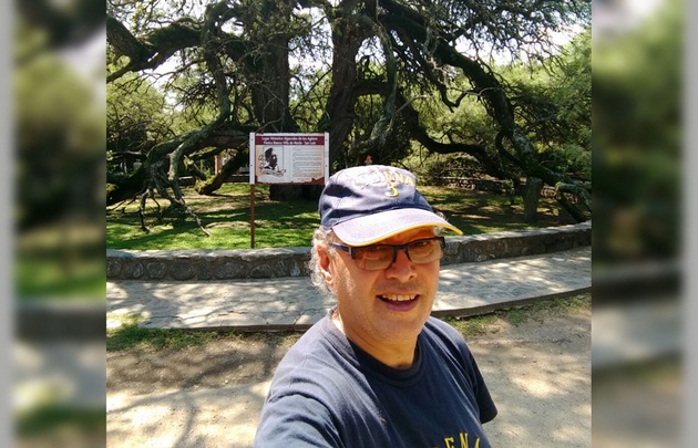 Algarrobo Abuelo, recuerdo vivo del poeta Antonio Agüero.