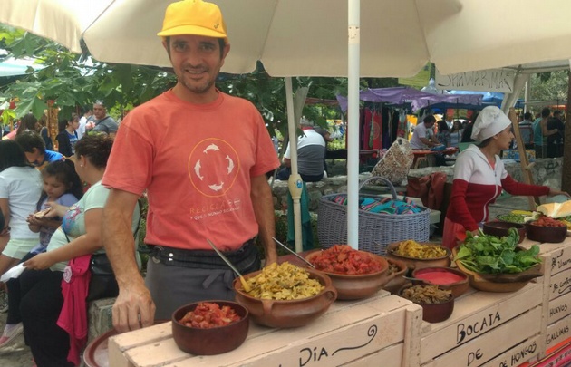 Feria de las artesanías en Villa Las Rosas, Traslasierra.