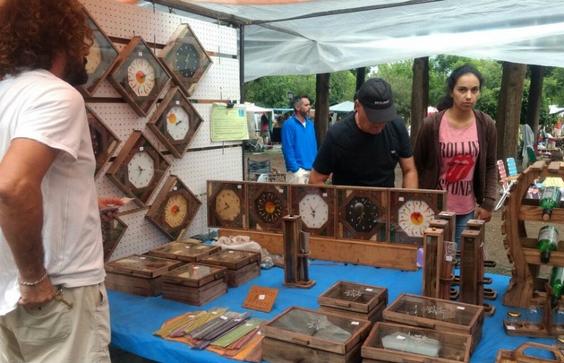 Feria de las artesanías en Villa Las Rosas, Traslasierra.