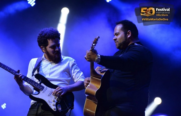 Los Huayra hicieron bailar al público con sus carnavalitos.