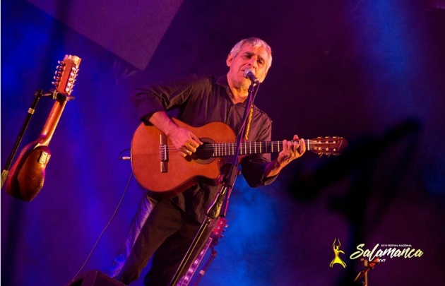 Peteco Carabajal emocionó en el homenaje a Jacinto Piedra