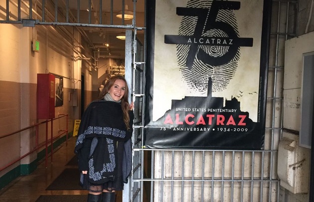 Agustina Vivanco recorrió la ex cárcel de Alcatraz en San Francisco.