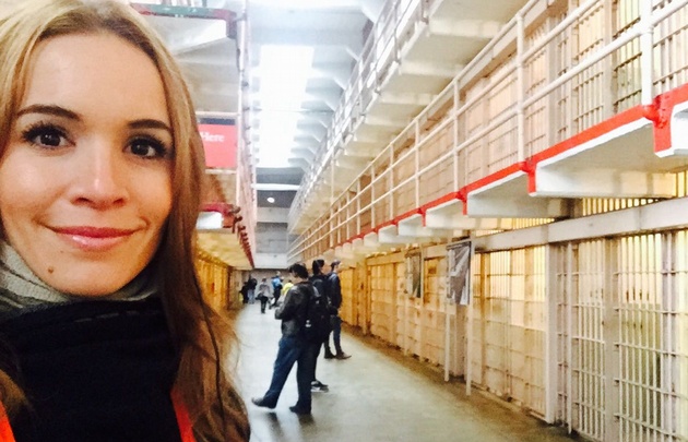 Agustina Vivanco recorrió la ex cárcel de Alcatraz en San Francisco.