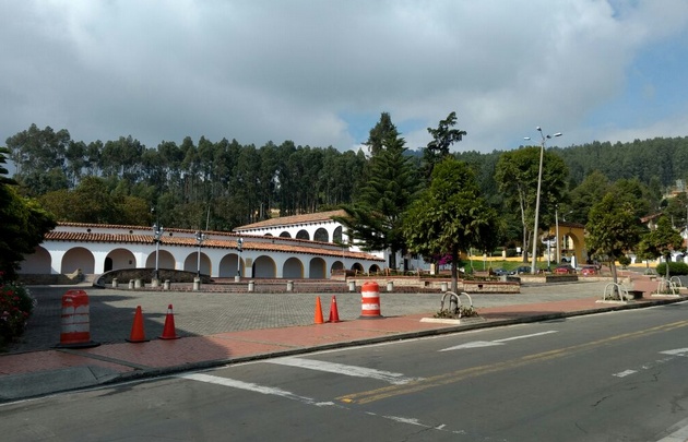 Yeny Ortega recorre Zipaquirá.