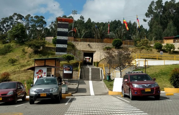 Yeny Ortega recorre Zipaquirá.