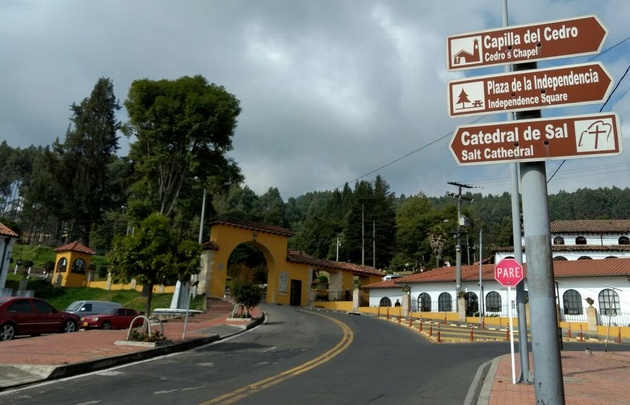 Yeny Ortega recorre Zipaquirá.