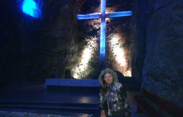 Yeny Ortega en la Catedral de Sal en Bogotá.