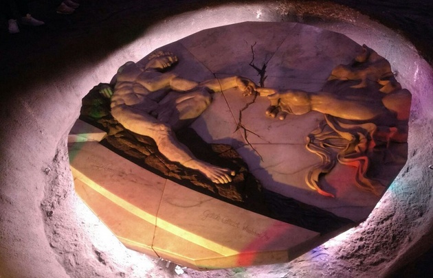 El santuario congrega espectaculares esculturas.