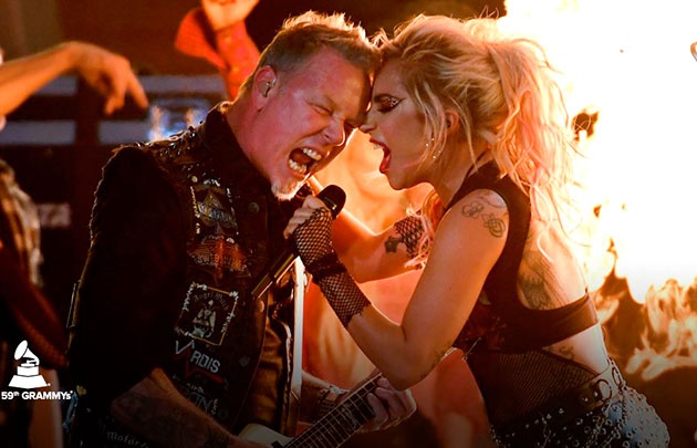 James Hetfield junto a Lady Gaga.