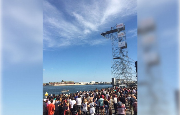 Los clavadistas convocaron a una multitud en Mar del Plata.