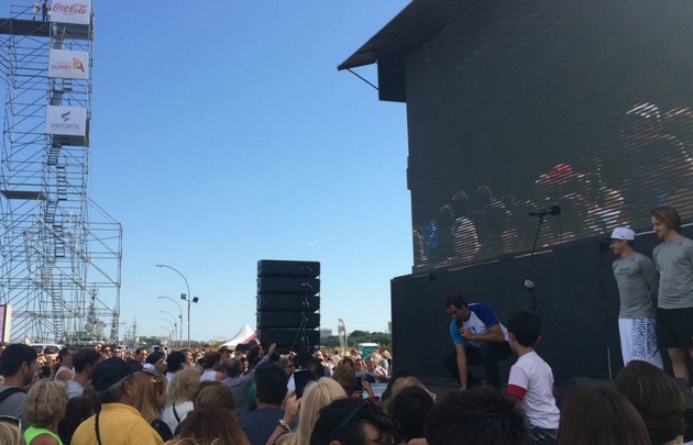 Los clavadistas convocaron a una multitud en Mar del Plata.