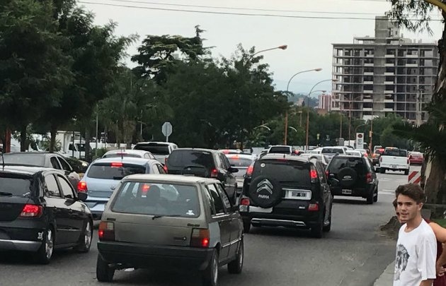 El flujo de turistas fue incesante en Carlos Paz este verano.