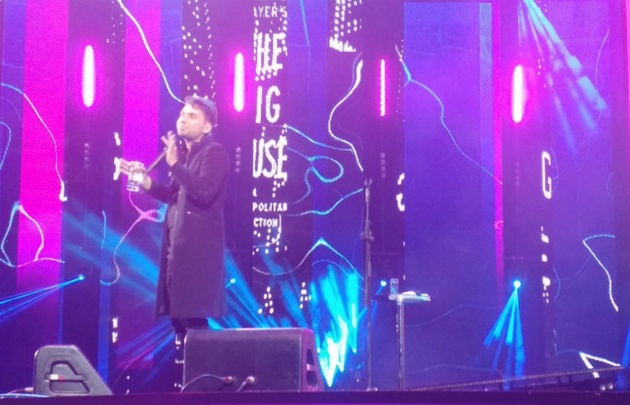 El humor de la velada estuvo a cargo de Fabrizio Copano.