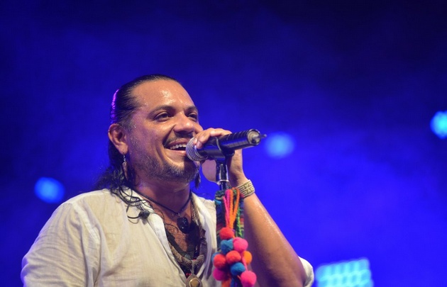 La cartelera estelar se cerró con la actuación del Indio Lucio Rojas.