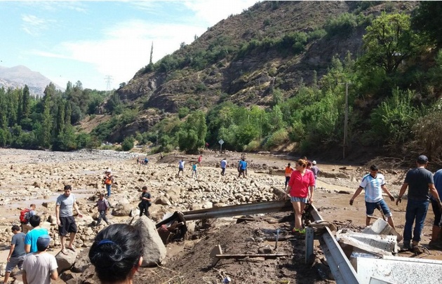 El puente San Alfonso quedó destruido. 