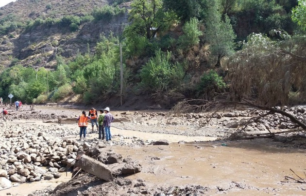 El puente San Alfonso quedó destruido.