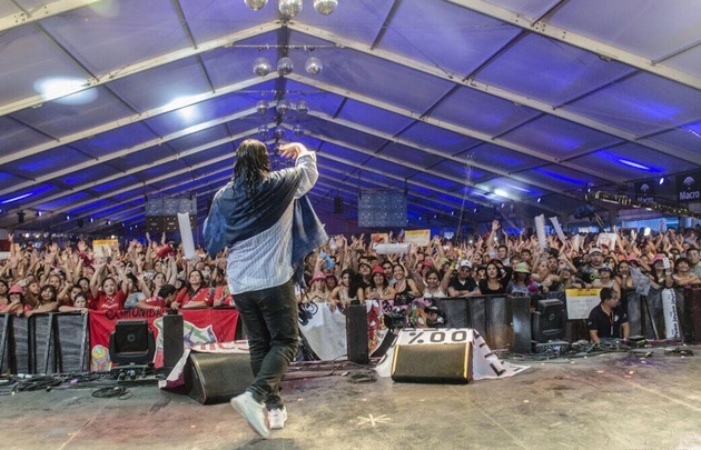 Más de 10 mil espectadores en la noche del domingo.