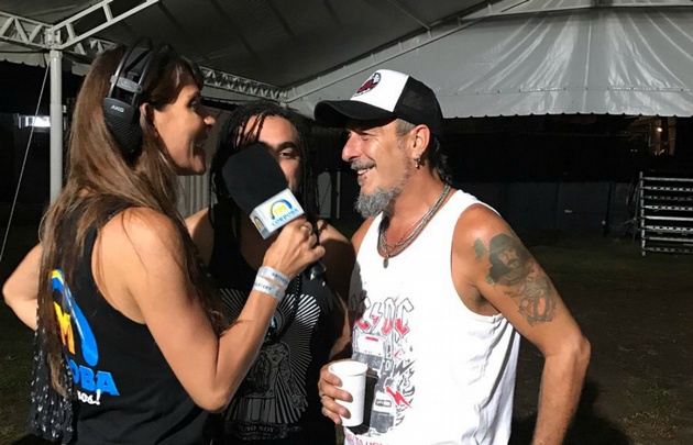 Kapanga en diálogo con FM Córdoba antes de subir al escenario.