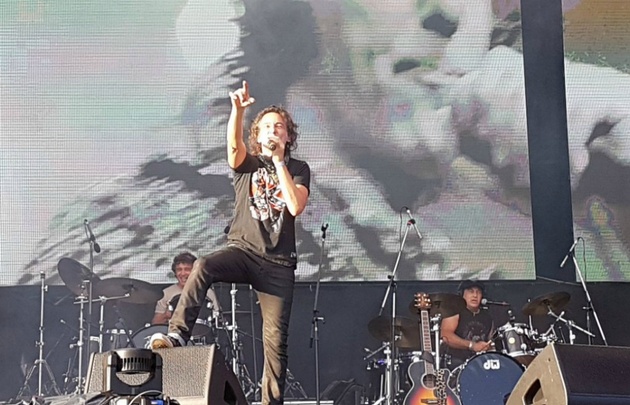 Los Guarros, con Javier Calamaro.