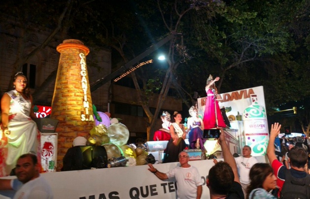 El carro de Rivadavia en la Vía Blanca.