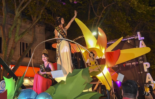 La “Vendimia Para Todos” deleitó a los presentes con su carruaje. 