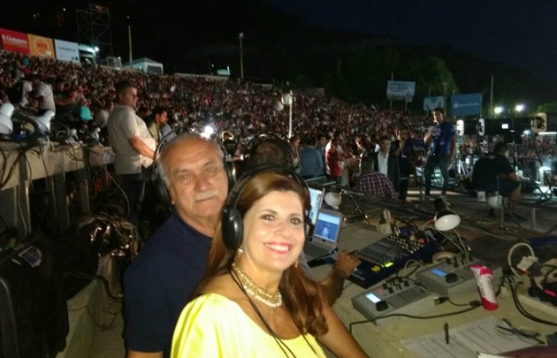 Laura Carbonari y Luis Yunes, en la transmisión de la Vendimia.
