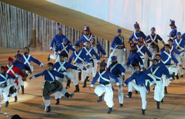 El primer cuadro de la velada homenajeó a San martín en su Cruce a los Andes (Foto: Mdz online).