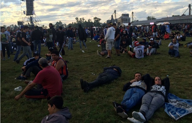 Cientos de fanáticos vibraron en la previa del gran show del Indio Solari en Olavarría 