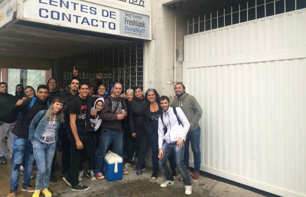 Cientos de fanáticos vibraron en la previa del gran show del Indio Solari en Olavarría 