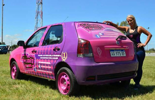 Paula Delgado, dueña e instructora de Women Drivers.