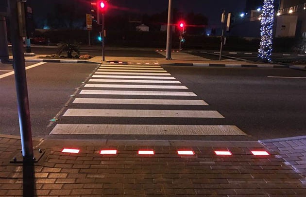 Los nuevos dispositivos tienen por objetivo alertar a los peatones.