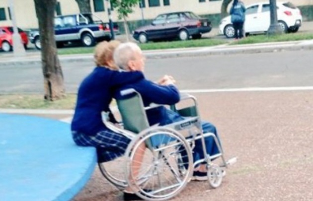 La foto que enternece al país.