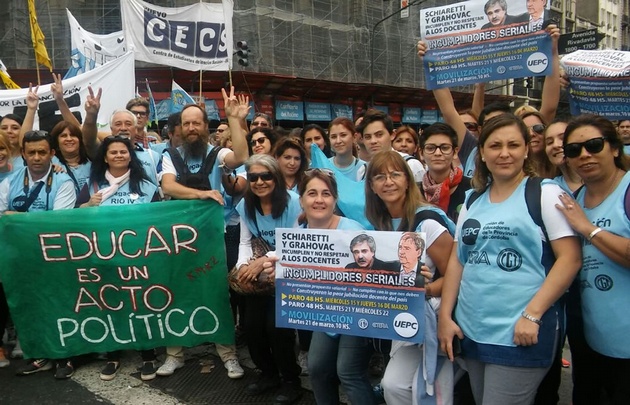 Uepc presente en la marcha. 