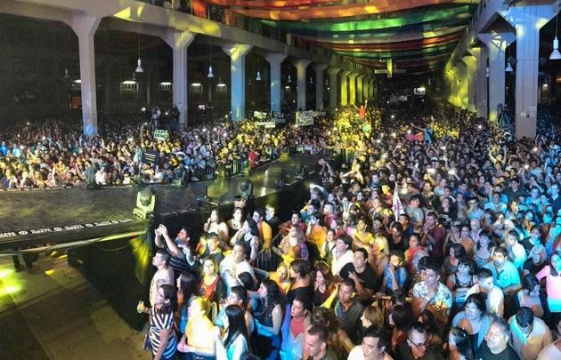 El Loco Amato volvió a los escenarios ante un Forja repleto. 