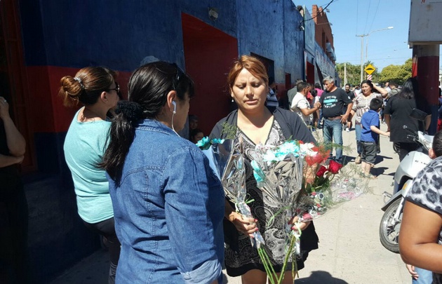 Los seguidores de Sebastián lo despiden en Las Palmas.