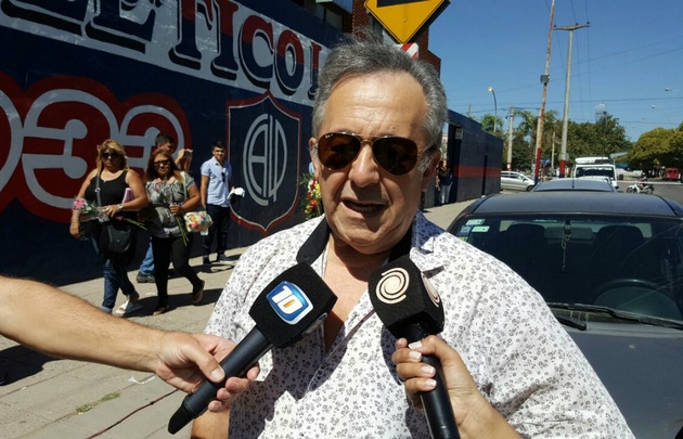 El Pato Lugones recordó los inicios de Sebastián como cantante.