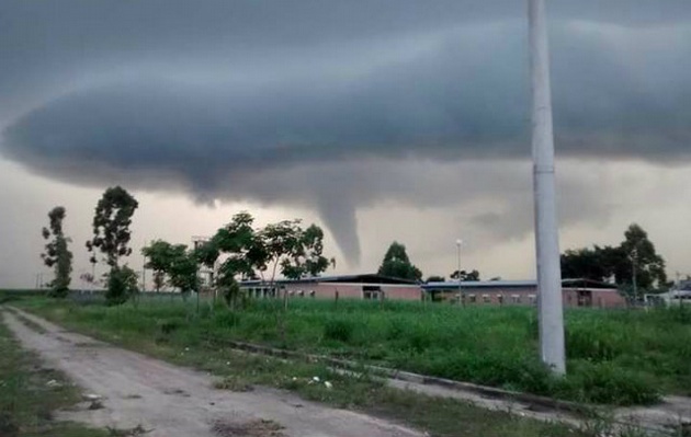 El fenómeno climático generó temor en las poblaciones cercanas a su paso. 