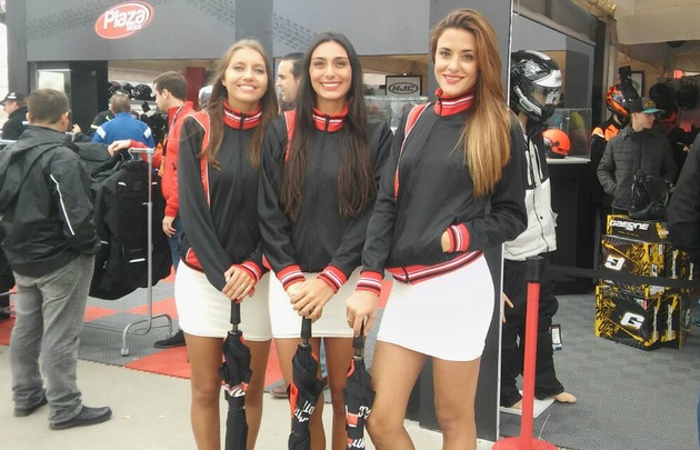 Las promotoras llevaron glamour y belleza al MotoGP.