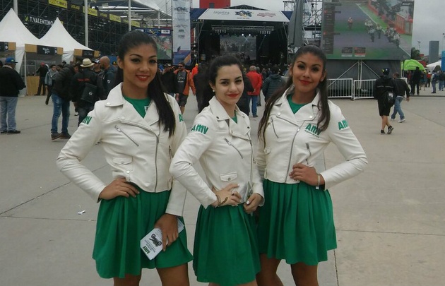 Las promotoras llevaron glamour y belleza al MotoGP.
