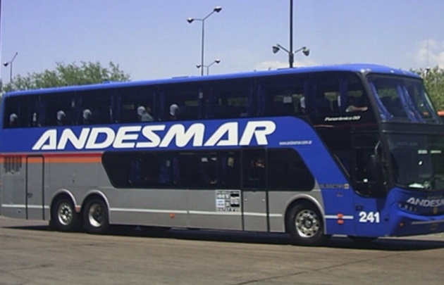 El paro afecta a pasajeros que utilizan colectivos de la empresa Andesmar.