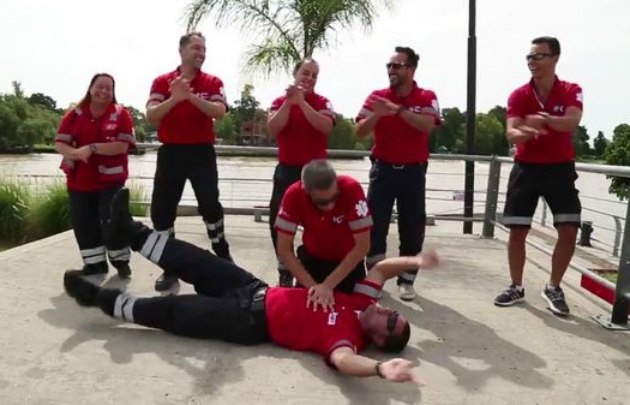 El equipo de médicos de Tigre causó furor con su video de RCP.