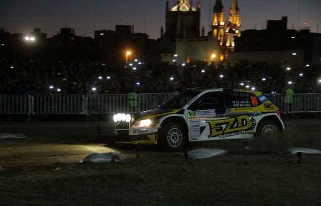  El Panal rugió con los motores del World Rally Car.