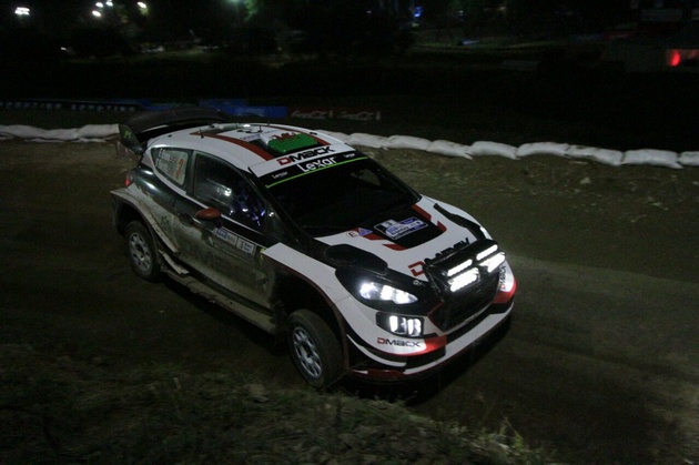 Evans se quedó con el Día 1 del Rally Mundial de Argentina.