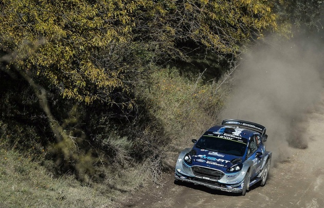 Tanak voló en el SS13 de Tanti-Villa Bustos.