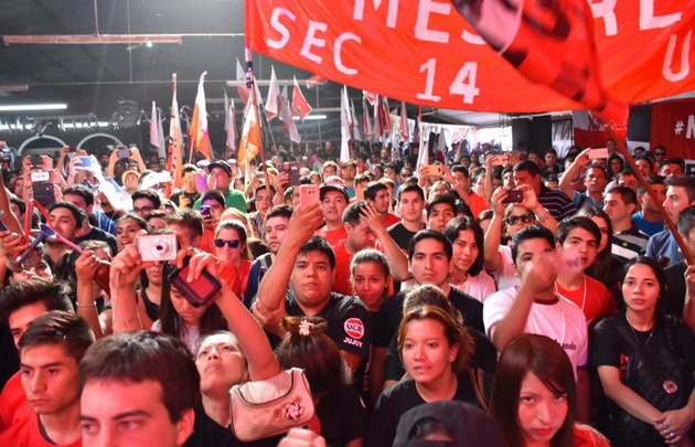 Mestre pronunció un fervoroso discurso ante la Juventud Radical. 