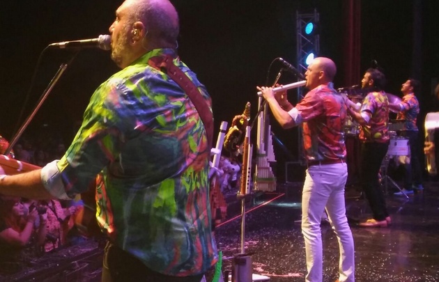 Los Tekis se presentaron en el Teatro Ópera.